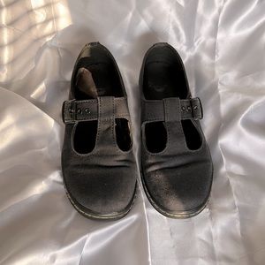 Dr. Martens Woolwich Canvas